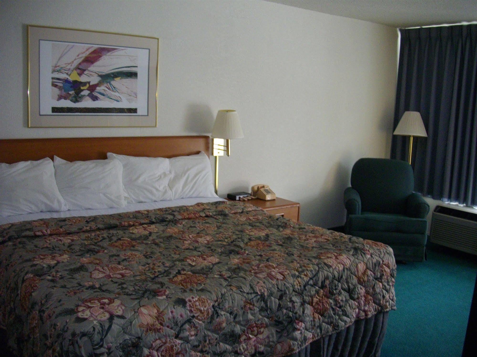 Macomb Inn Dış mekan fotoğraf